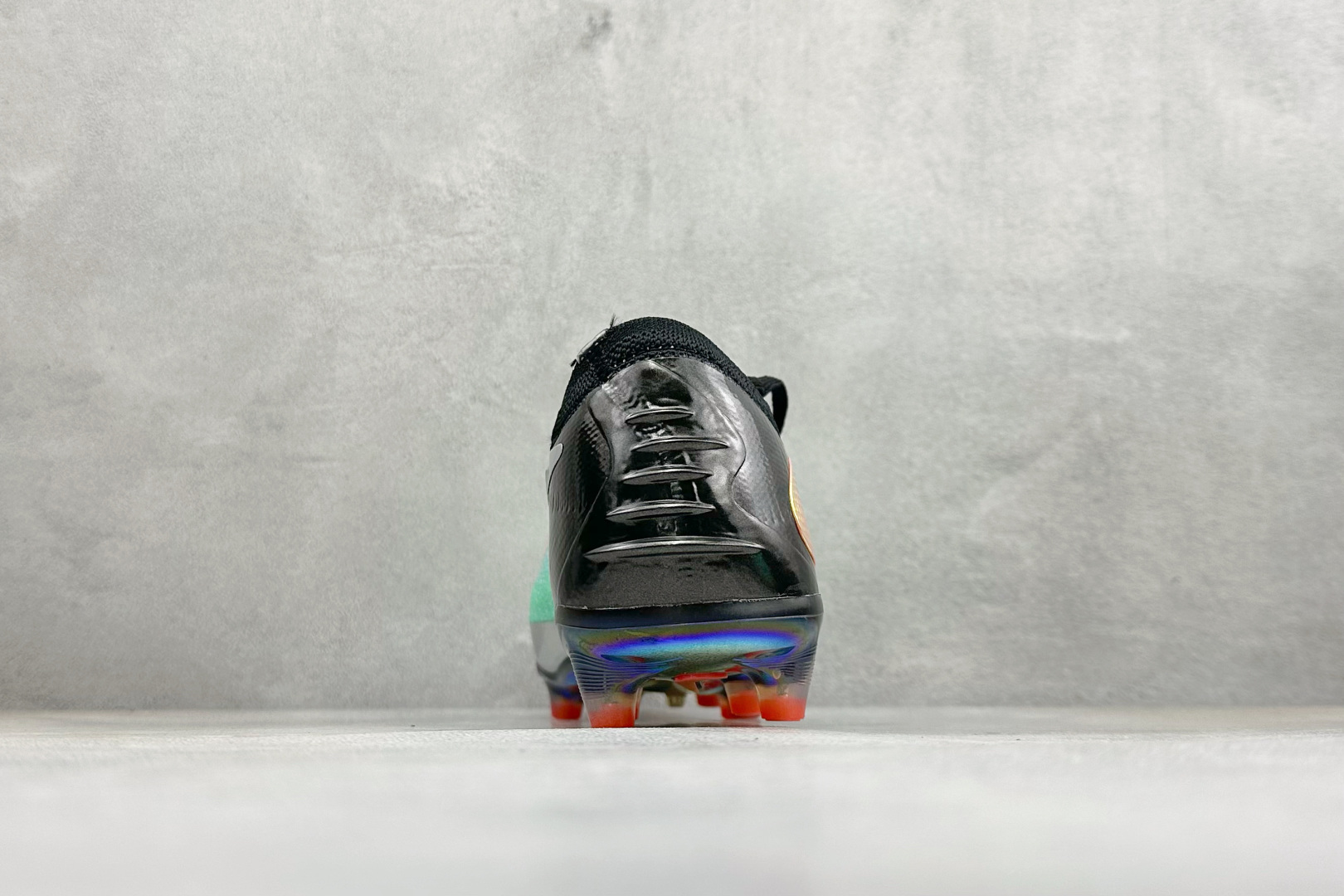 NK PHANTOM 6 LOW ELITE FG LV8 刺客6 轻量耐磨足球鞋 采用Flyknit+Gripknit NK PHANTOM 6 LOW ELITE FG LV8 刺客6 轻量耐磨足球鞋 采用Flyknit+Gripknit
