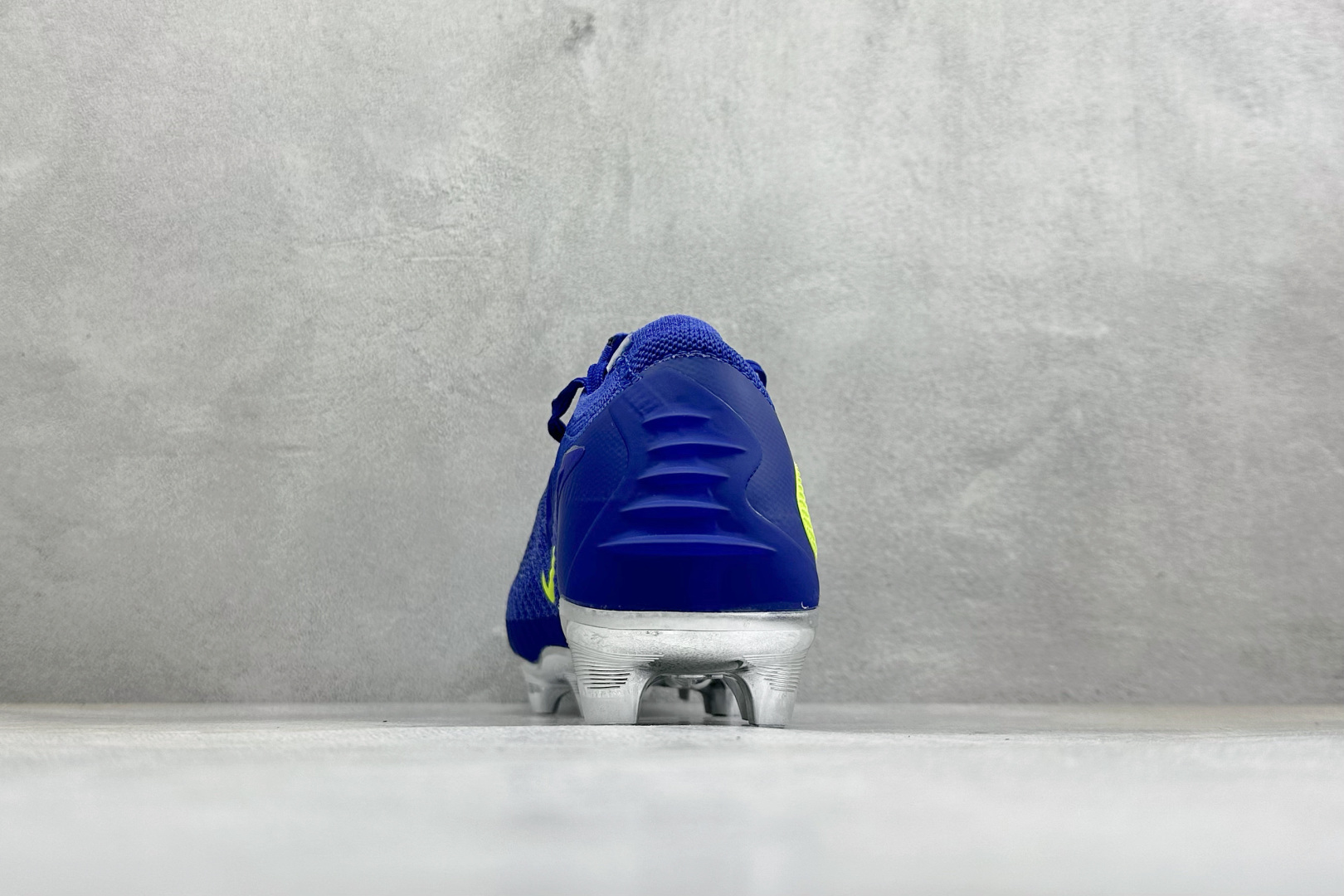 NK PHANTOM 6 LOW ELITE FG LV8 刺客6 轻量耐磨足球鞋 采用Flyknit+Gripknit NK PHANTOM 6 LOW ELITE FG LV8 刺客6 轻量耐磨足球鞋 采用Flyknit+Gripknit