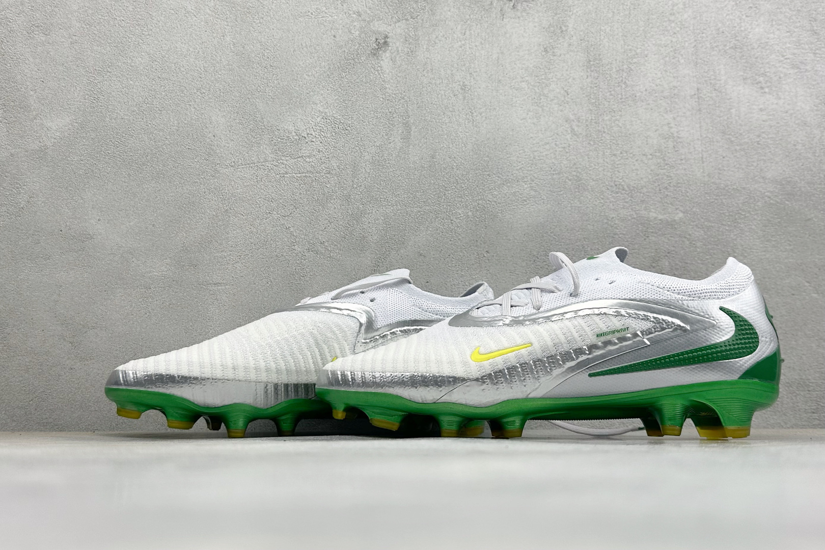 NK PHANTOM 6 LOW ELITE FG LV8 刺客6 轻量耐磨足球鞋 采用Flyknit+Gripknit NK PHANTOM 6 LOW ELITE FG LV8 刺客6 轻量耐磨足球鞋 采用Flyknit+Gripknit