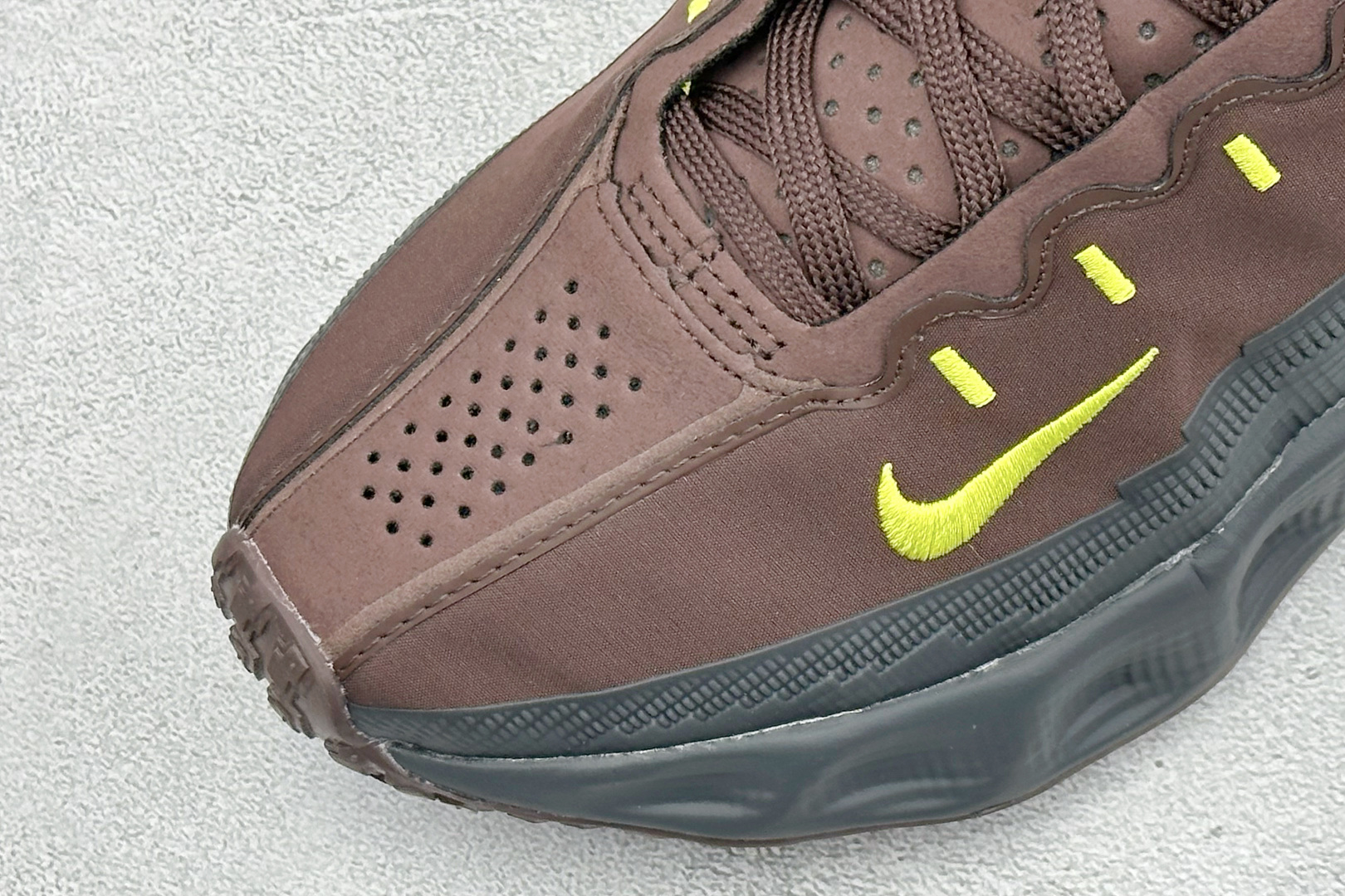 X版HYEIN SEO x Nike Ava Rover Hs II 联名跑鞋 货号：IM9327-200 尺码：40-