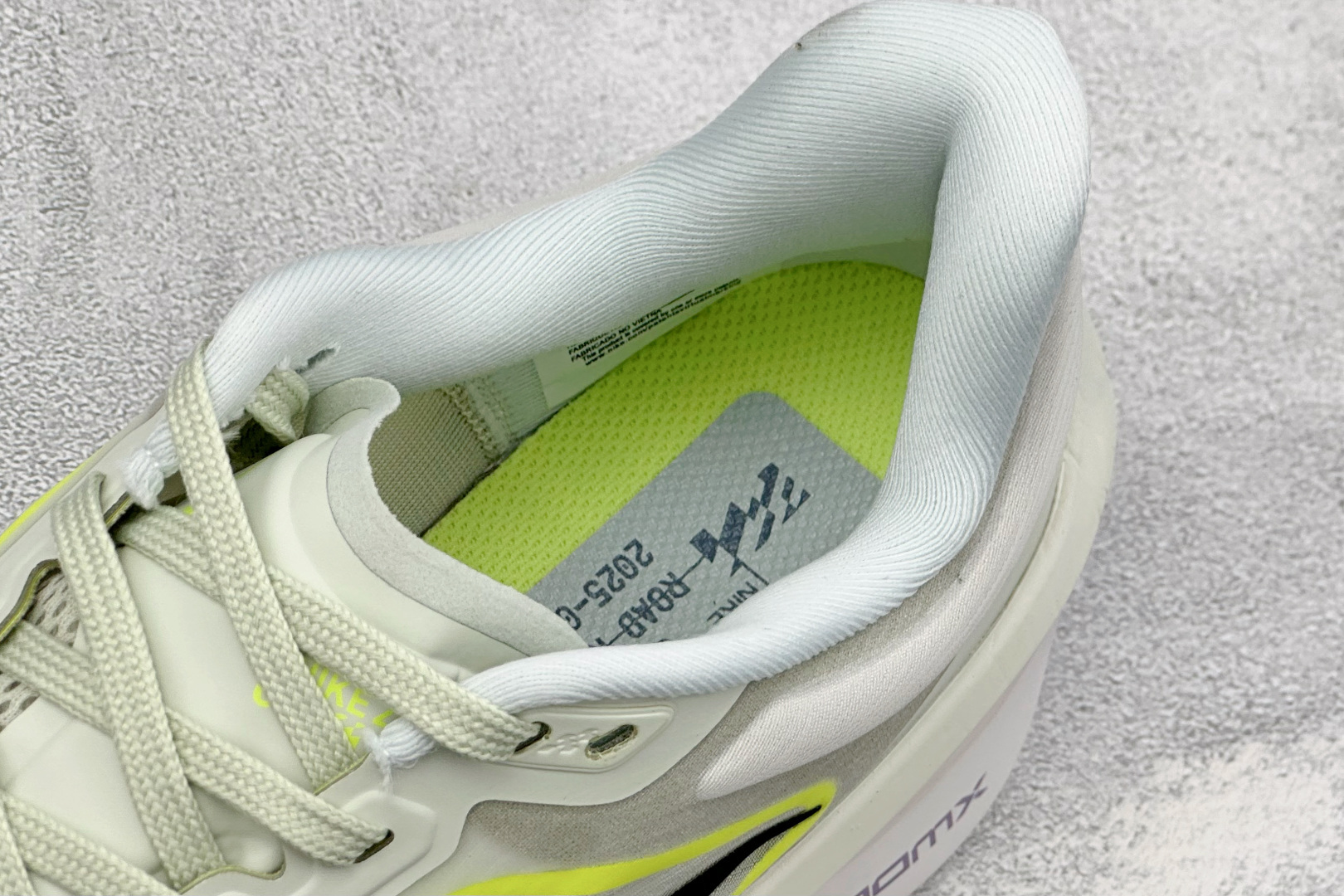 DC版NIKE AIR Zoom RIVAL Fly 6 超轻跑步鞋 织物减震轻盈跑步鞋 该鞋款专为训练和竞速而生 助力 DC版NIKE AIR Zoom RIVAL Fly 6 超轻跑步鞋 织物减震轻盈跑步鞋 该鞋款专为训练和竞速而生 助力