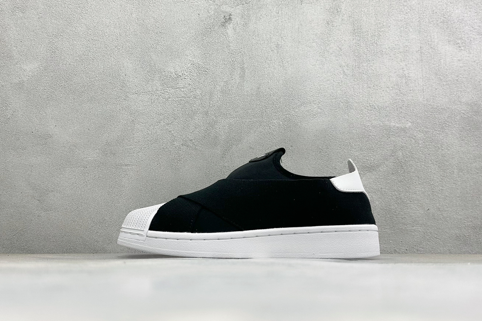 福利特价 阿迪达斯十字交叉绑带Adidas SUPERSTAR SLIP ON W S 贝壳头 十字交叉绑带 白山联名款