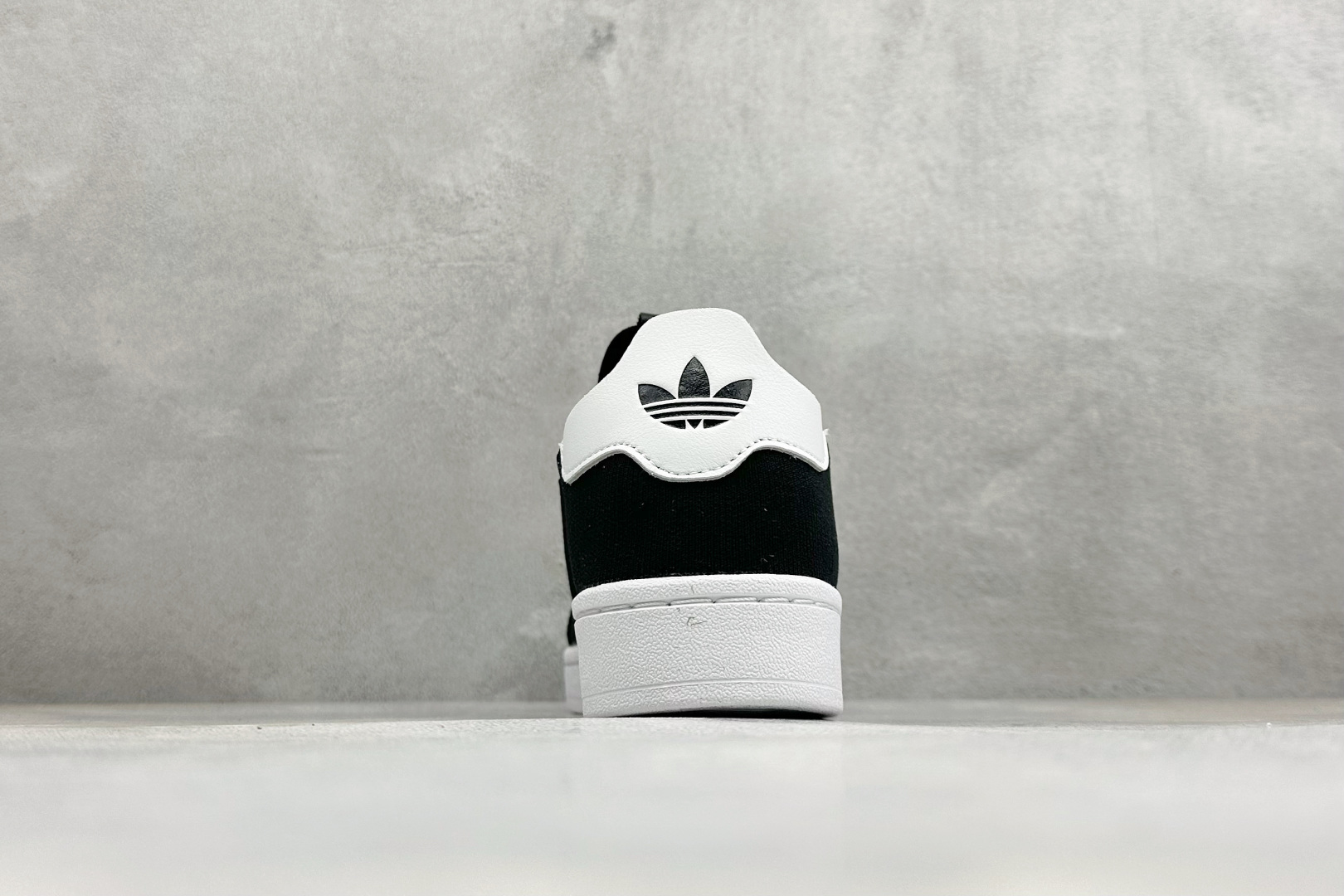 福利特价 阿迪达斯十字交叉绑带Adidas SUPERSTAR SLIP ON W S 贝壳头 十字交叉绑带 白山联名款 福利特价 阿迪达斯十字交叉绑带Adidas SUPERSTAR SLIP ON W S 贝壳头 十字交叉绑带 白山联名款