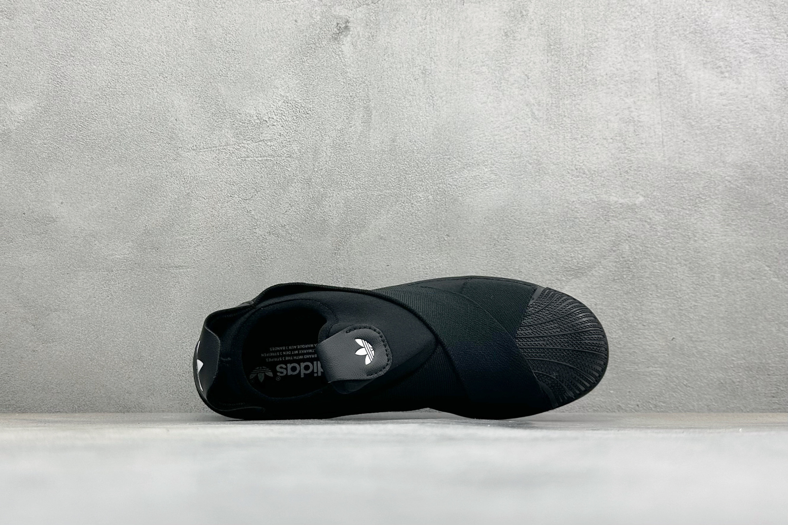 福利特价 阿迪达斯十字交叉绑带Adidas SUPERSTAR SLIP ON W S 贝壳头 十字交叉绑带 白山联名款 福利特价 阿迪达斯十字交叉绑带Adidas SUPERSTAR SLIP ON W S 贝壳头 十字交叉绑带 白山联名款