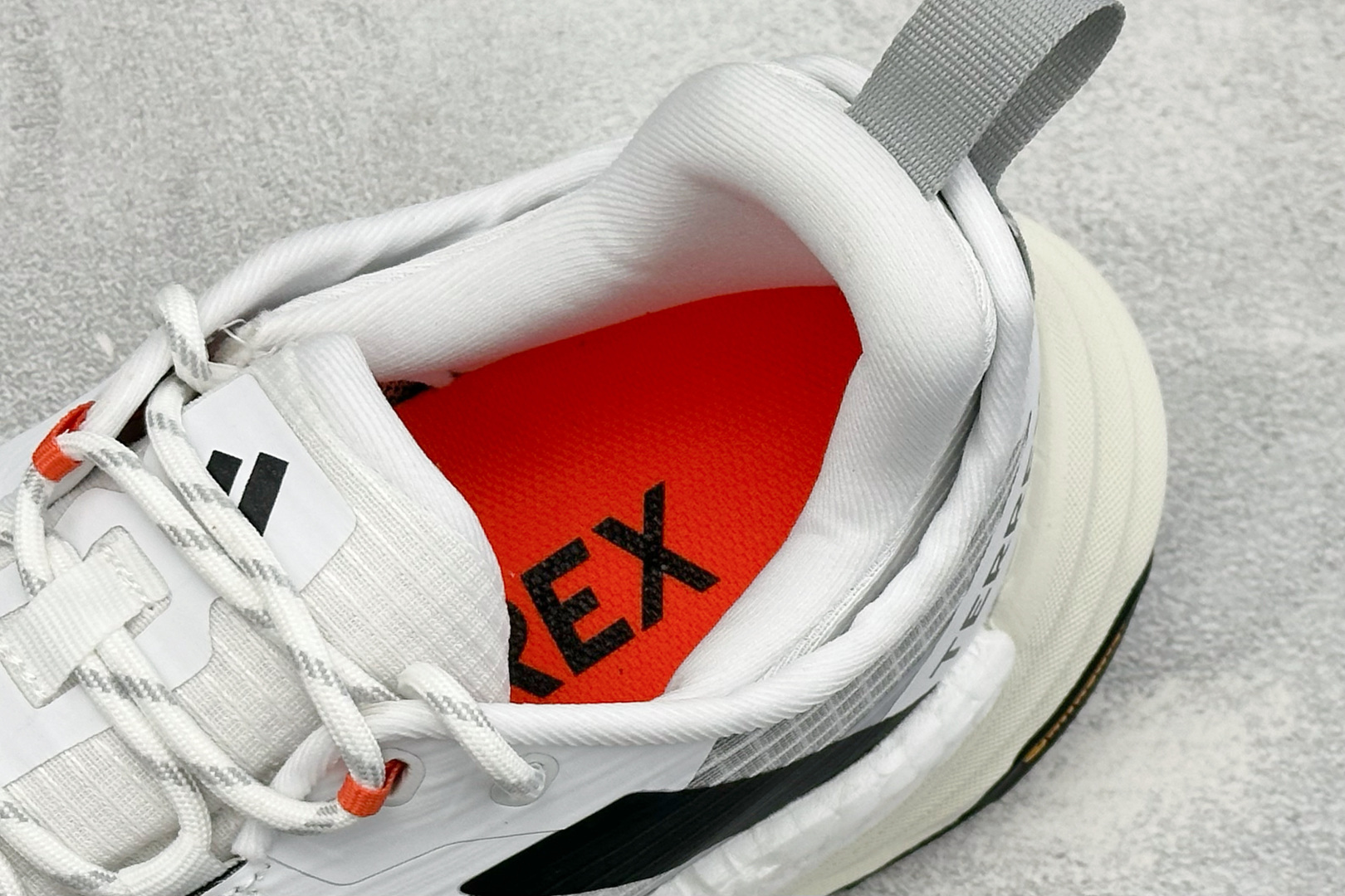 Adidas Terrex Freehiker 3 Low GTX 阿迪达斯透气缓震休闲生活鞋 货号:KI8275 尺码 Adidas Terrex Freehiker 3 Low GTX 阿迪达斯透气缓震休闲生活鞋 货号:KI8275 尺码