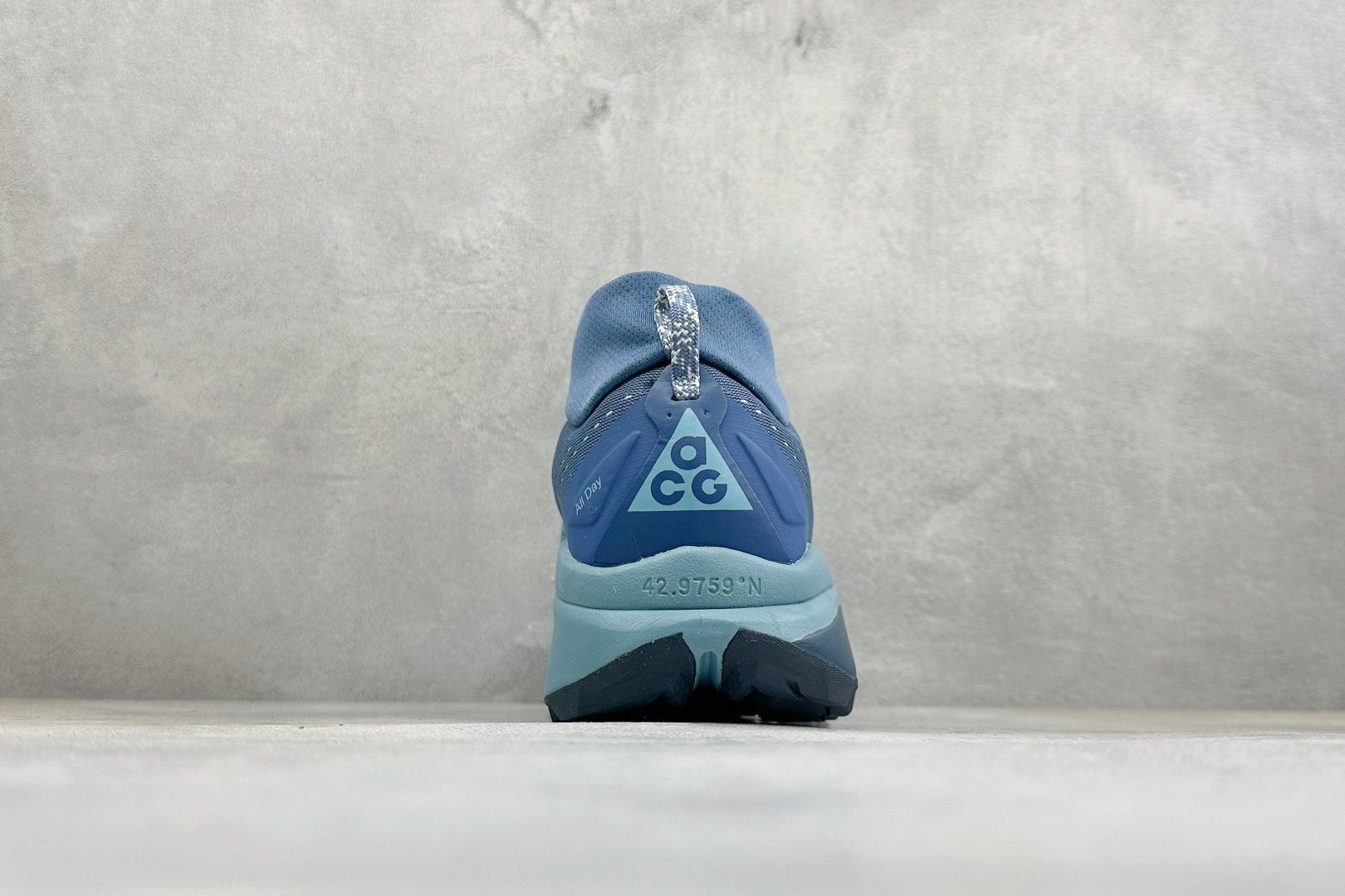 XL福利 Nike ACG Zegama Trail 6 百搭织物减震防滑透气低帮越野跑步鞋 货号: HV8113-01 XL福利 Nike ACG Zegama Trail 6 百搭织物减震防滑透气低帮越野跑步鞋 货号: HV8113-01