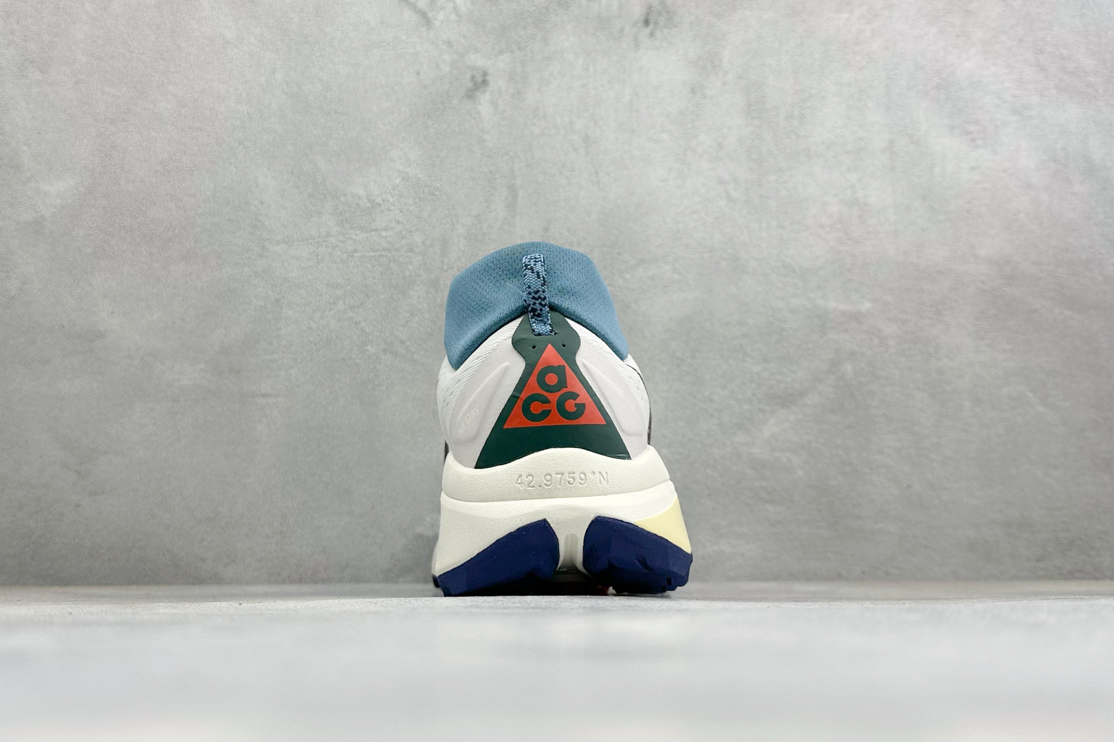 XL福利 Nike ACG Zegama Trail 6 百搭织物减震防滑透气低帮越野跑步鞋 货号: HV8113-20 XL福利 Nike ACG Zegama Trail 6 百搭织物减震防滑透气低帮越野跑步鞋 货号: HV8113-20