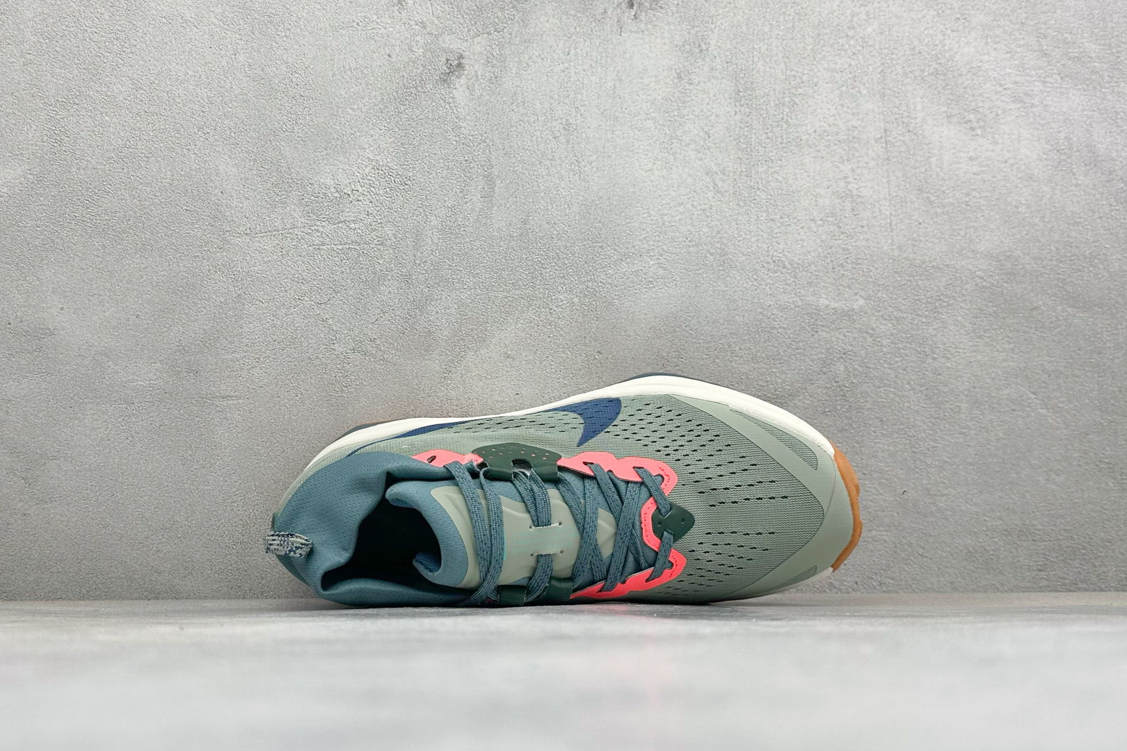 XL福利 Nike ACG Zegama Trail 6 百搭织物减震防滑透气低帮越野跑步鞋 货号: HV8113-30 XL福利 Nike ACG Zegama Trail 6 百搭织物减震防滑透气低帮越野跑步鞋 货号: HV8113-30