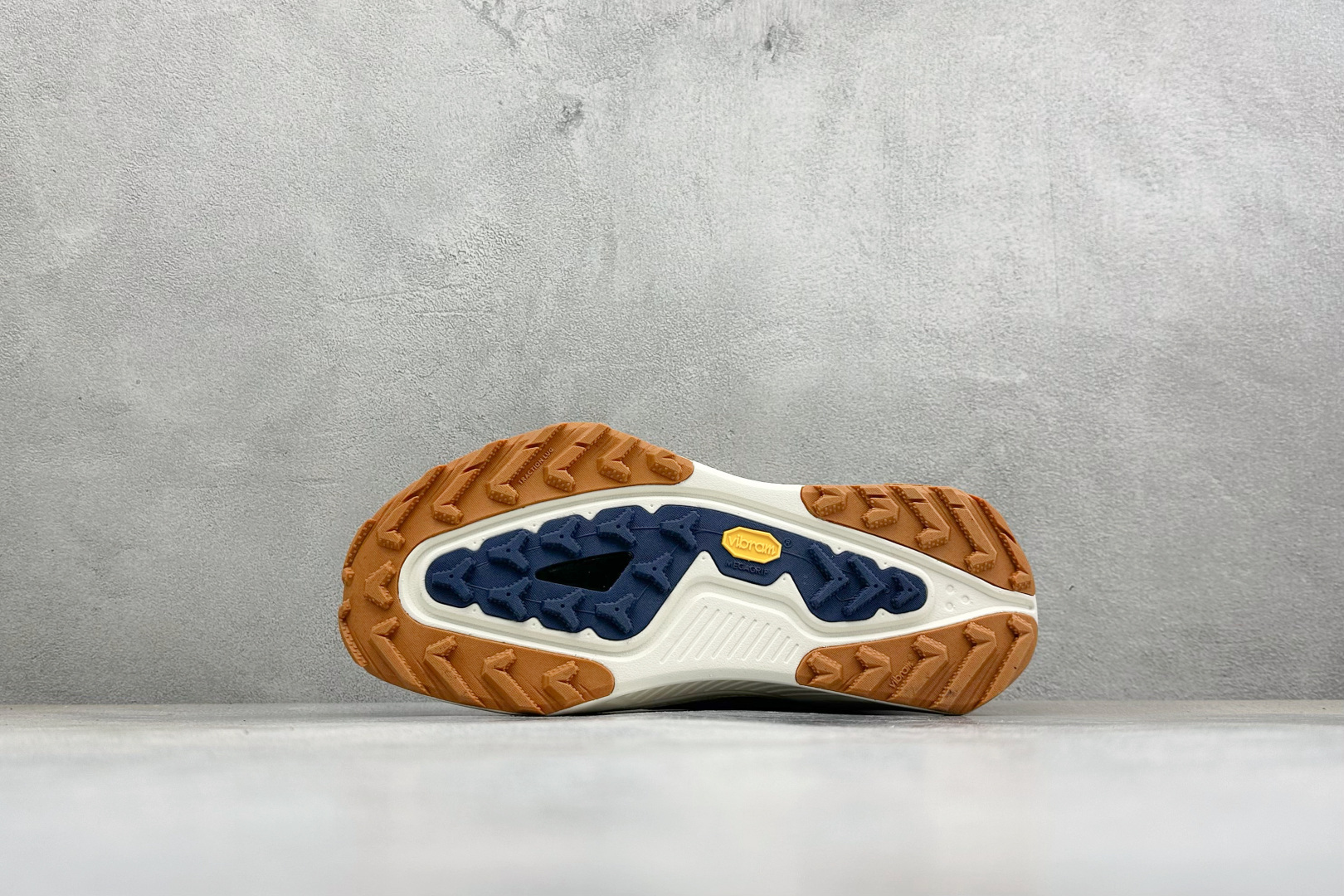 XL福利 Nike ACG Zegama Trail 6 百搭织物减震防滑透气低帮越野跑步鞋 货号: HV8113-30 XL福利 Nike ACG Zegama Trail 6 百搭织物减震防滑透气低帮越野跑步鞋 货号: HV8113-30