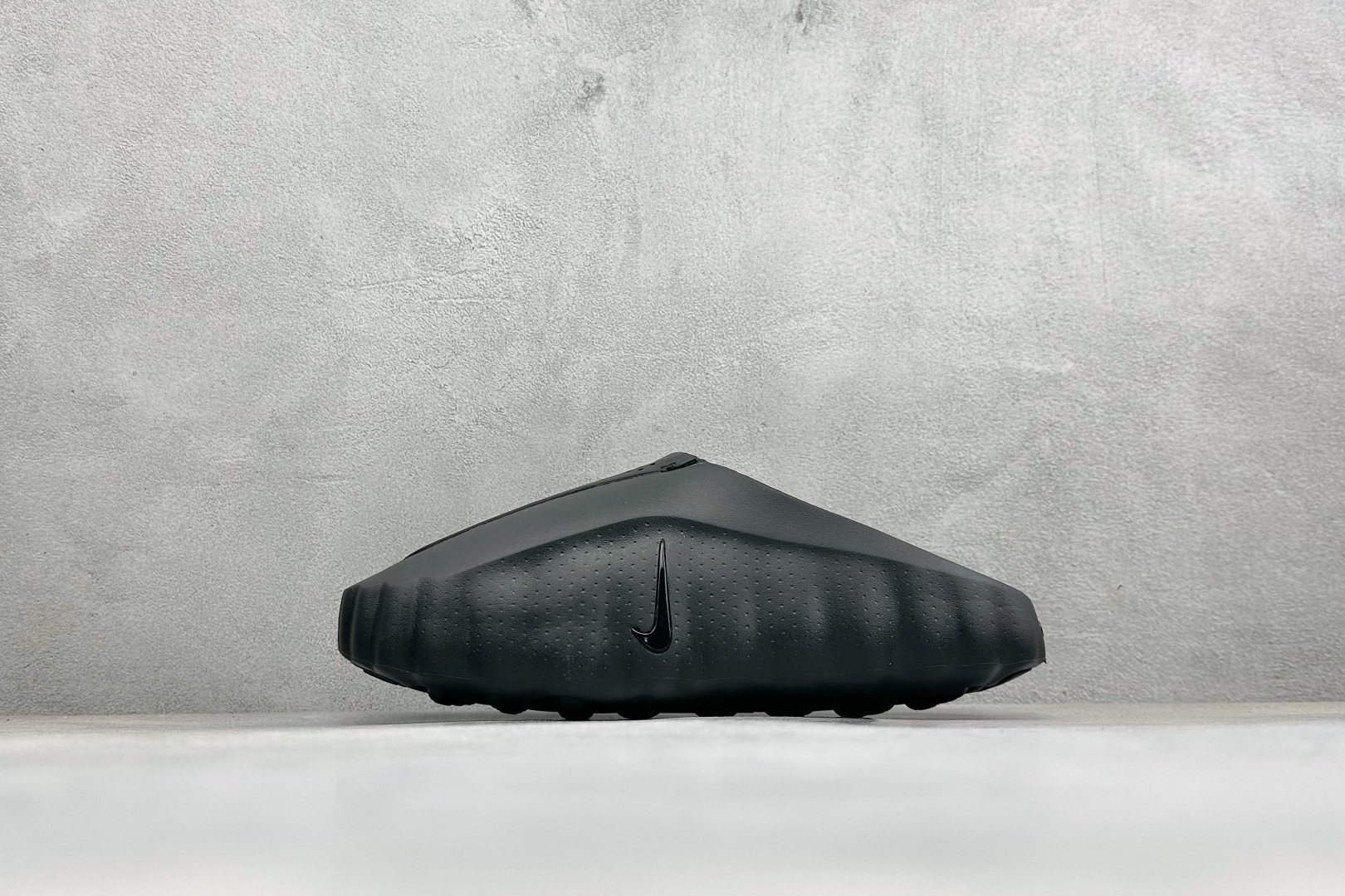 S2纯原Nike Mind 001 神经科学足底按摩拖鞋 #纯原1:1 从神经科学中汲取灵感 鞋面采用穿孔透气织物材质 