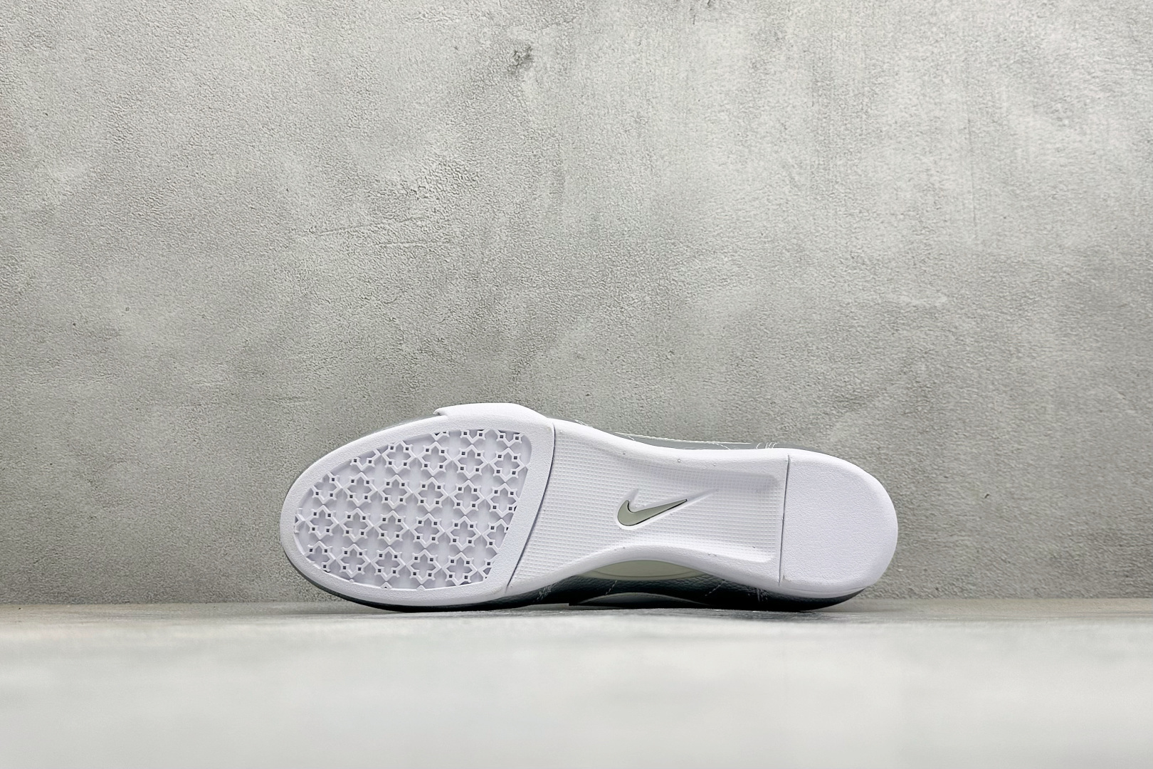 GX版Nike Sprint Sister 2026 阿甘舒适贴合低帮休闲板鞋 货号: II6984-001 尺码: 3 GX版Nike Sprint Sister 2026 阿甘舒适贴合低帮休闲板鞋 货号: II6984-001 尺码: 3