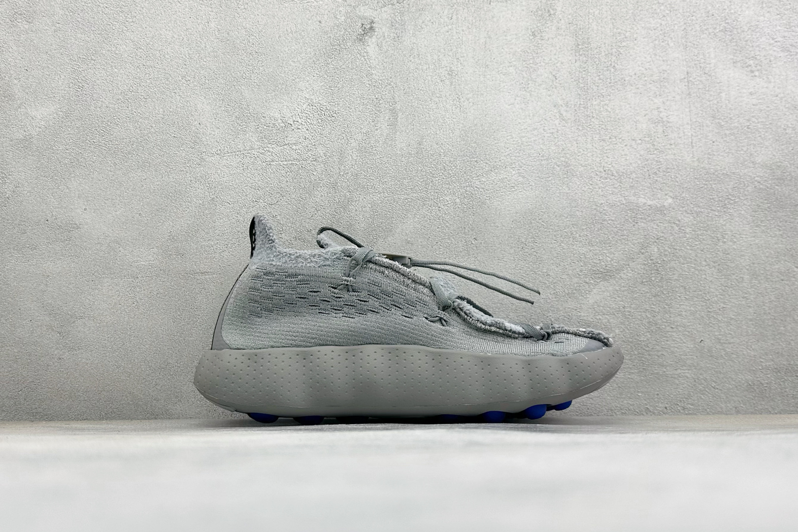 H版Nike x Fragment Mind 002 神经科学足底按摩鞋 #从神经科学中汲取灵感 鞋面采用穿孔透气织物材 H版Nike x Fragment Mind 002 神经科学足底按摩鞋 #从神经科学中汲取灵感 鞋面采用穿孔透气织物材