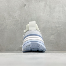 Nike V2K Run 减震防滑复古低帮跑步鞋 #鞋款被命名为 Runtekk 设计上借鉴了 2000 年的跑鞋风格 Nike V2K Run 减震防滑复古低帮跑步鞋 #鞋款被命名为 Runtekk 设计上借鉴了 2000 年的跑鞋风格