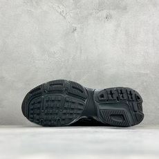 Nike V2K Run 减震防滑复古低帮跑步鞋 #鞋款被命名为 Runtekk 设计上借鉴了 2000 年的跑鞋风格 Nike V2K Run 减震防滑复古低帮跑步鞋 #鞋款被命名为 Runtekk 设计上借鉴了 2000 年的跑鞋风格