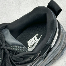 Nike V2K Run 减震防滑复古低帮跑步鞋 #鞋款被命名为 Runtekk 设计上借鉴了 2000 年的跑鞋风格 Nike V2K Run 减震防滑复古低帮跑步鞋 #鞋款被命名为 Runtekk 设计上借鉴了 2000 年的跑鞋风格