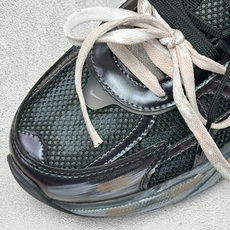 Nike V2K Run 减震防滑复古低帮跑步鞋 #鞋款被命名为 Runtekk 设计上借鉴了 2000 年的跑鞋风格 Nike V2K Run 减震防滑复古低帮跑步鞋 #鞋款被命名为 Runtekk 设计上借鉴了 2000 年的跑鞋风格