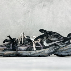 Nike V2K Run 减震防滑复古低帮跑步鞋 #鞋款被命名为 Runtekk 设计上借鉴了 2000 年的跑鞋风格 Nike V2K Run 减震防滑复古低帮跑步鞋 #鞋款被命名为 Runtekk 设计上借鉴了 2000 年的跑鞋风格