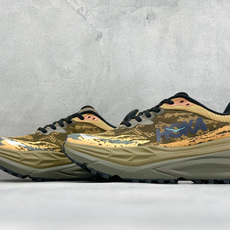 Hoka One One Stinson 7 舒适防滑 轻便减震 低帮专业越野跑步鞋 新型缓震材料 使你的身体对鞋子的缓 Hoka One One Stinson 7 舒适防滑 轻便减震 低帮专业越野跑步鞋 新型缓震材料 使你的身体对鞋子的缓