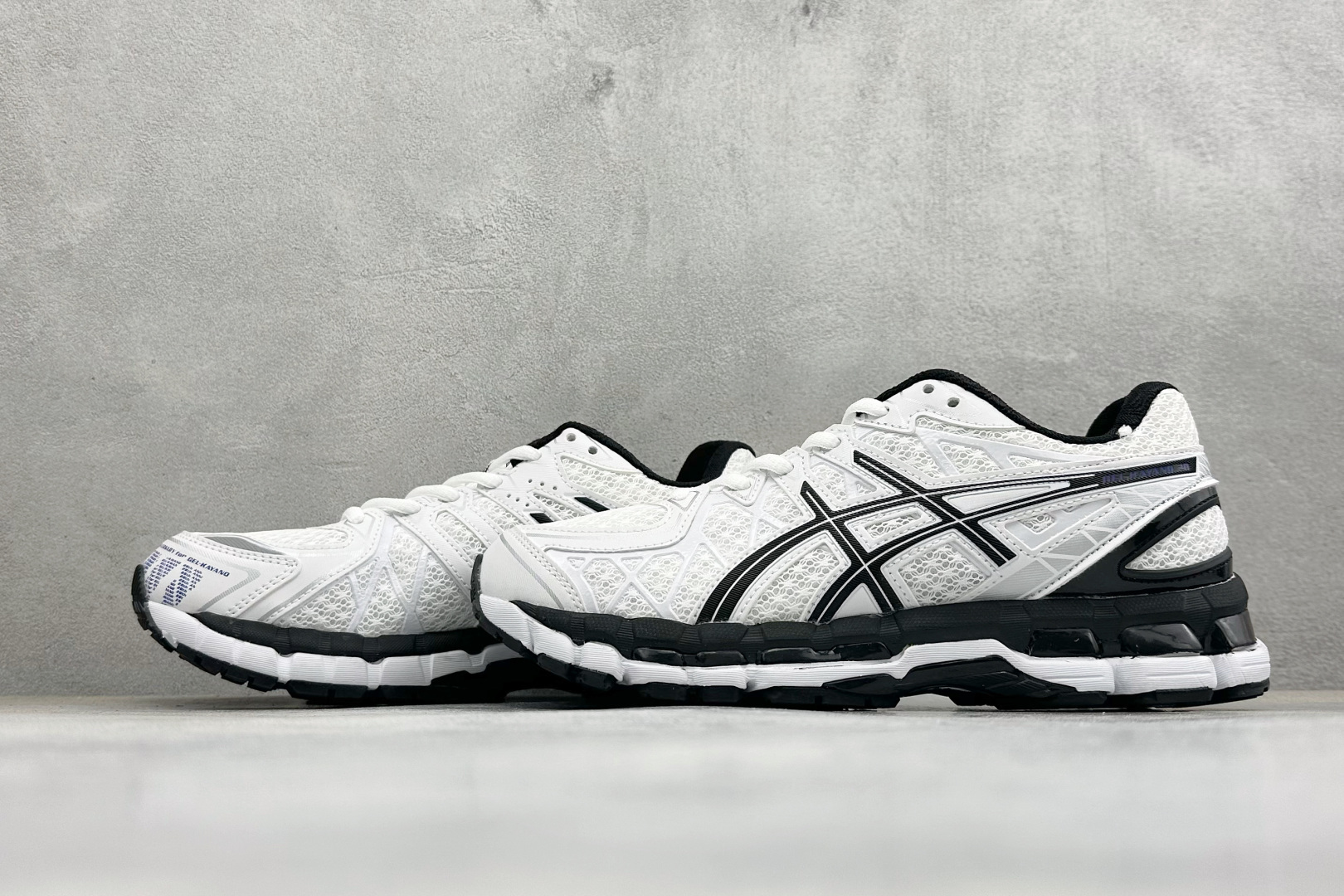 XR版Asics Gel-Kayano 20 亚瑟士 舒适百搭耐磨支撑透气 低帮跑步鞋 货号: 1203A388-110