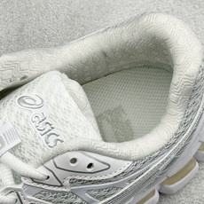 XR版Asics Gel-Kayano 20 亚瑟士 舒适百搭耐磨支撑透气 低帮跑步鞋 货号: 1203A388-028 XR版Asics Gel-Kayano 20 亚瑟士 舒适百搭耐磨支撑透气 低帮跑步鞋 货号: 1203A388-028