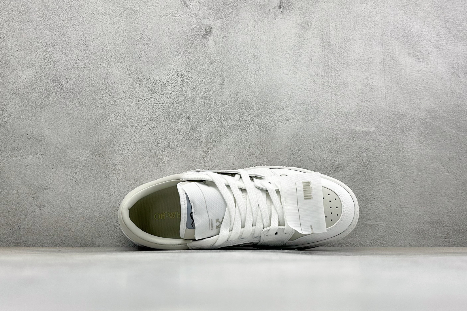 S版OFF- WHITE 3.0 Off Court 小牛皮 圆头系带低帮板鞋 原厂原档开发 外观很有设计感 个性独特 S版OFF- WHITE 3.0 Off Court 小牛皮 圆头系带低帮板鞋 原厂原档开发 外观很有设计感 个性独特