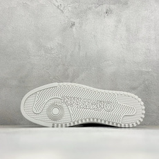 S版OFF- WHITE 3.0 Off Court 小牛皮 圆头系带低帮板鞋 原厂原档开发 外观很有设计感 个性独特 S版OFF- WHITE 3.0 Off Court 小牛皮 圆头系带低帮板鞋 原厂原档开发 外观很有设计感 个性独特