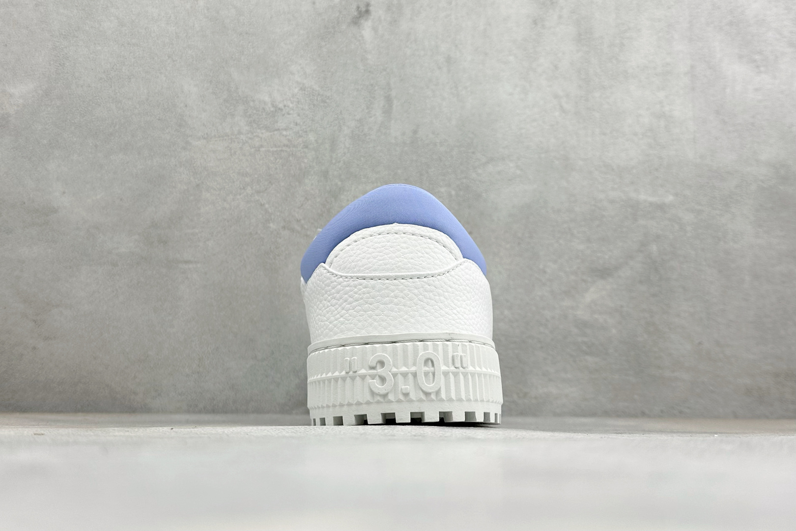 S版OFF- WHITE 3.0 Off Court 小牛皮 圆头系带低帮板鞋 原厂原档开发 外观很有设计感 个性独特 