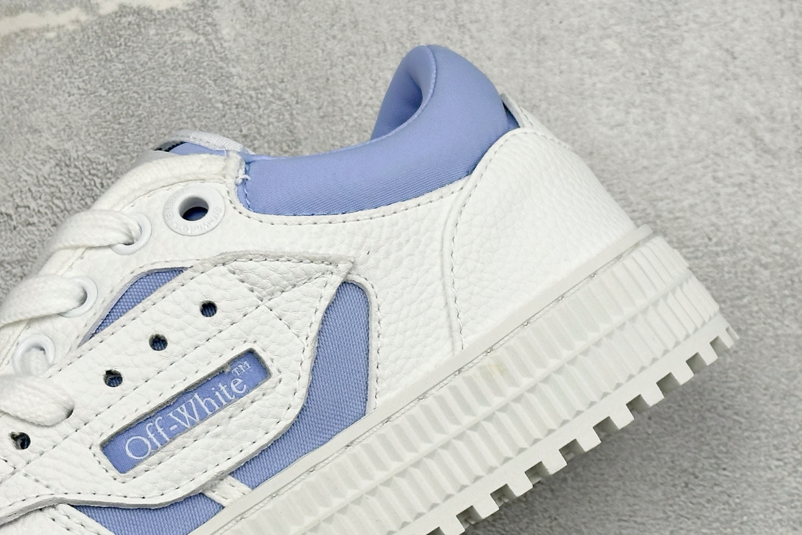 S版OFF- WHITE 3.0 Off Court 小牛皮 圆头系带低帮板鞋 原厂原档开发 外观很有设计感 个性独特 