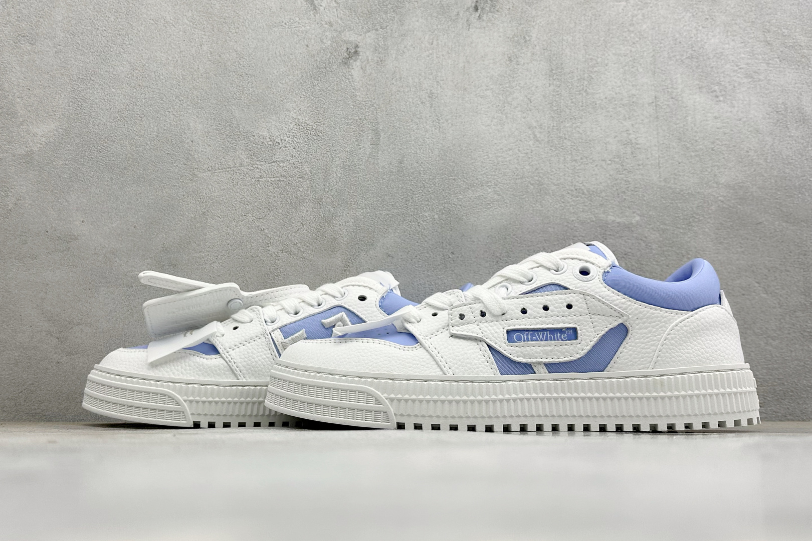 S版OFF- WHITE 3.0 Off Court 小牛皮 圆头系带低帮板鞋 原厂原档开发 外观很有设计感 个性独特 