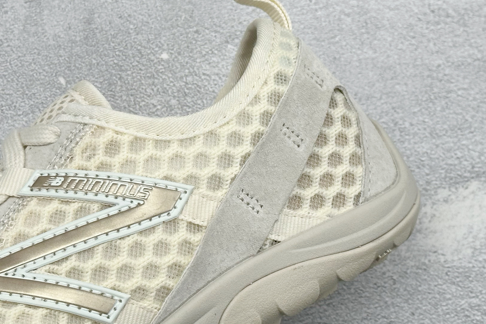 DZ版New Balance MT10系列 新百伦 薄底赤足鞋 防滑耐磨平衡轻便 低帮休闲城市通勤跑步鞋 货号: MT1