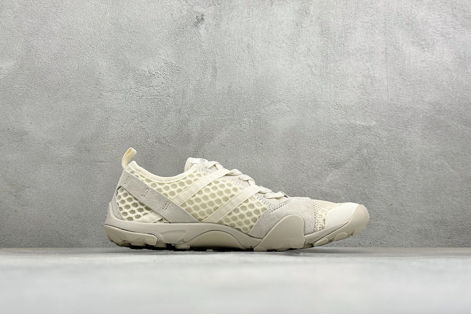 DZ版New Balance MT10系列 新百伦 薄底赤足鞋 防滑耐磨平衡轻便 低帮休闲城市通勤跑步鞋 货号: MT1