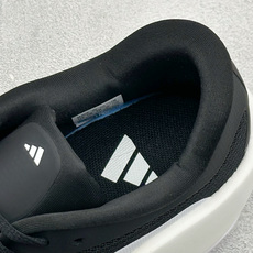 终端放店 TF版ADIDAS 舒适百搭防滑耐磨 低帮休闲跑步鞋 中底配置方面搭载全掌Lightstrike Pro 鞋 终端放店 TF版ADIDAS 舒适百搭防滑耐磨 低帮休闲跑步鞋 中底配置方面搭载全掌Lightstrike Pro 鞋