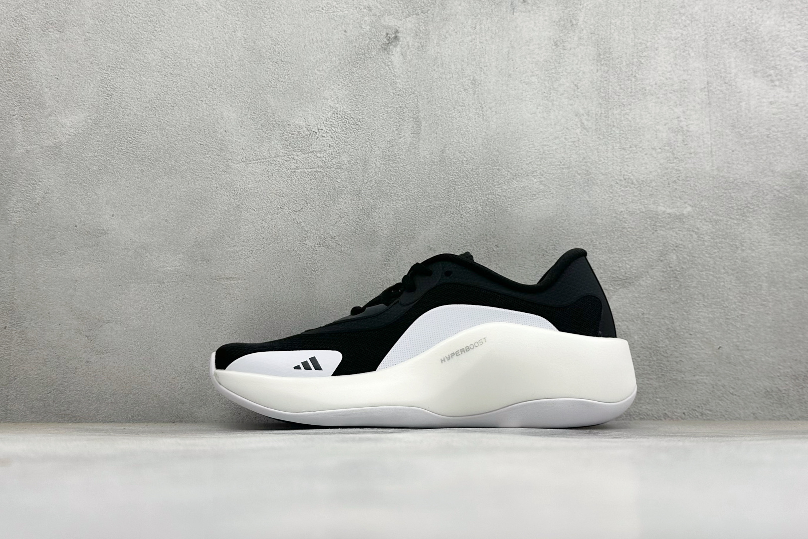 终端放店 TF版ADIDAS 舒适百搭防滑耐磨 低帮休闲跑步鞋 中底配置方面搭载全掌Lightstrike Pro 鞋 终端放店 TF版ADIDAS 舒适百搭防滑耐磨 低帮休闲跑步鞋 中底配置方面搭载全掌Lightstrike Pro 鞋