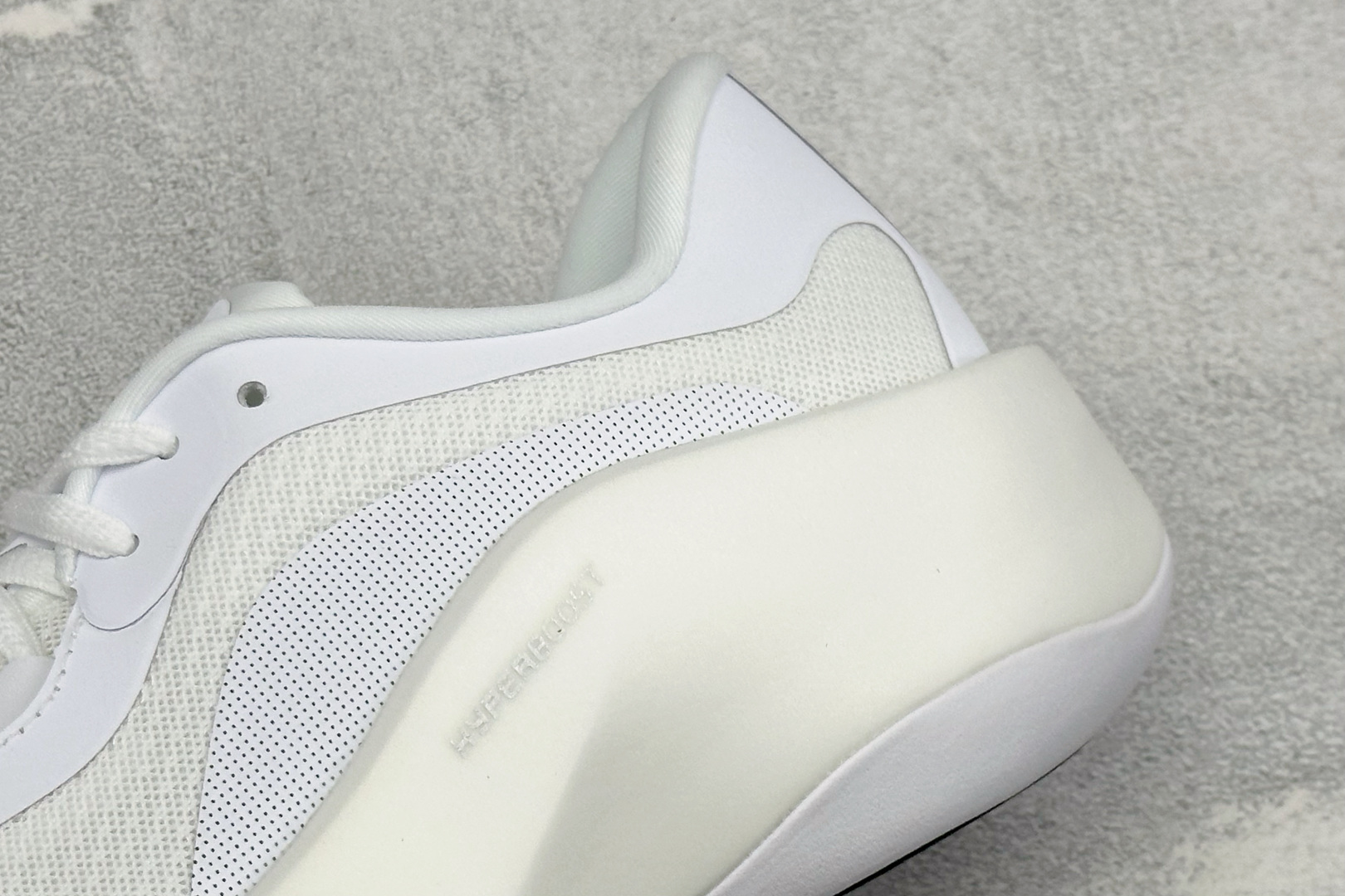 终端放店 TF版ADIDAS 舒适百搭防滑耐磨 低帮休闲跑步鞋 中底配置方面搭载全掌Lightstrike Pro  鞋
