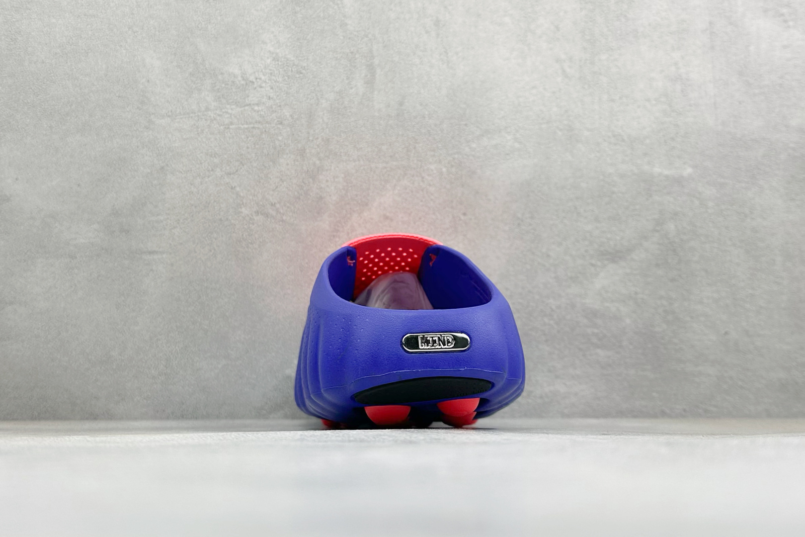 M版Nike Mind 001 神经科学足底按摩拖鞋 #全新热门款 从神经科学中汲取灵感 鞋面采用穿孔透气织物材质 鞋底