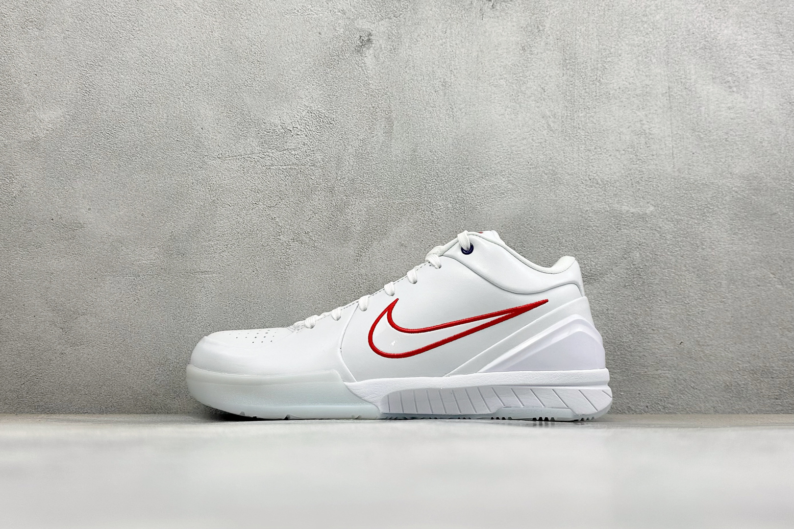 灭世Nike Zoom Kobe 4 ZK4 科比四代 #原装正确鞋盒 全新版型升级(侧身腰线,后跟孤度,鞋头翘度) # 灭世Nike Zoom Kobe 4 ZK4 科比四代 #原装正确鞋盒 全新版型升级(侧身腰线,后跟孤度,鞋头翘度) #