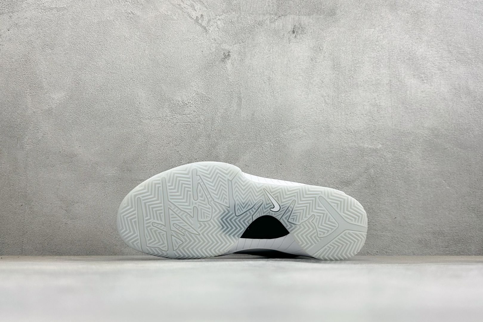 灭世Nike Zoom Kobe 4 ZK4 科比四代 #原装正确鞋盒 全新版型升级(侧身腰线,后跟孤度,鞋头翘度) # 灭世Nike Zoom Kobe 4 ZK4 科比四代 #原装正确鞋盒 全新版型升级(侧身腰线,后跟孤度,鞋头翘度) #