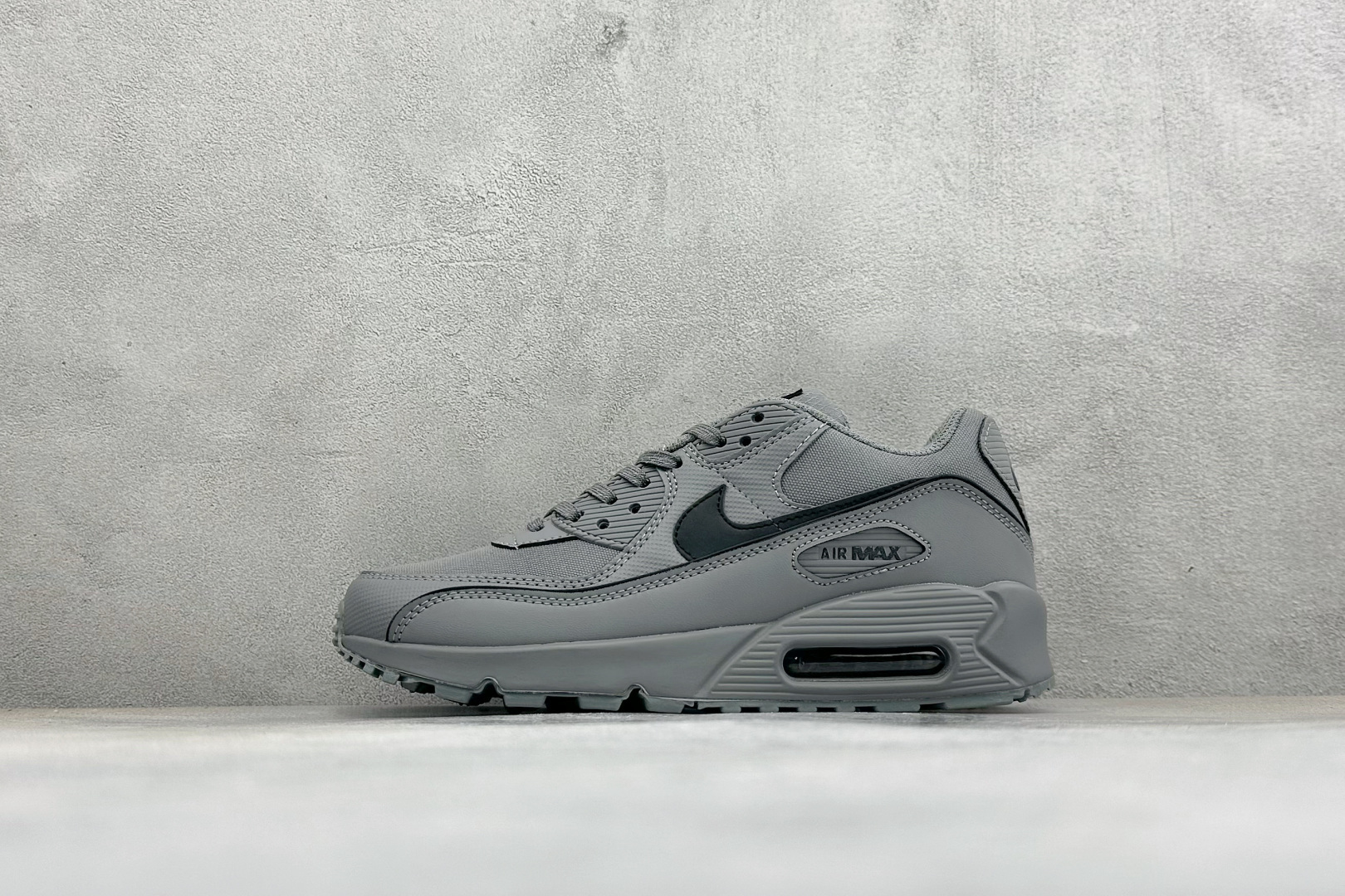 Nike Air Max 90 耐克复古气垫跑鞋 货号:HV4517-003 尺码:36 37.5 38 39 40 4 Nike Air Max 90 耐克复古气垫跑鞋 货号:HV4517-003 尺码:36 37.5 38 39 40 4