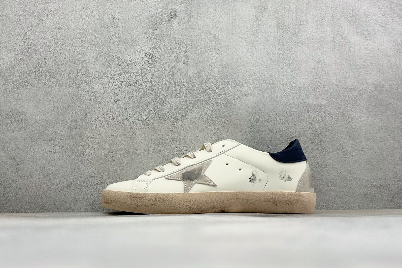 Golden Goose Deluxe Brand SStar来自意大利GGDB脏出天际的小脏鞋 潮复古板鞋,宋仲基欧巴 Golden Goose Deluxe Brand SStar来自意大利GGDB脏出天际的小脏鞋 潮复古板鞋,宋仲基欧巴