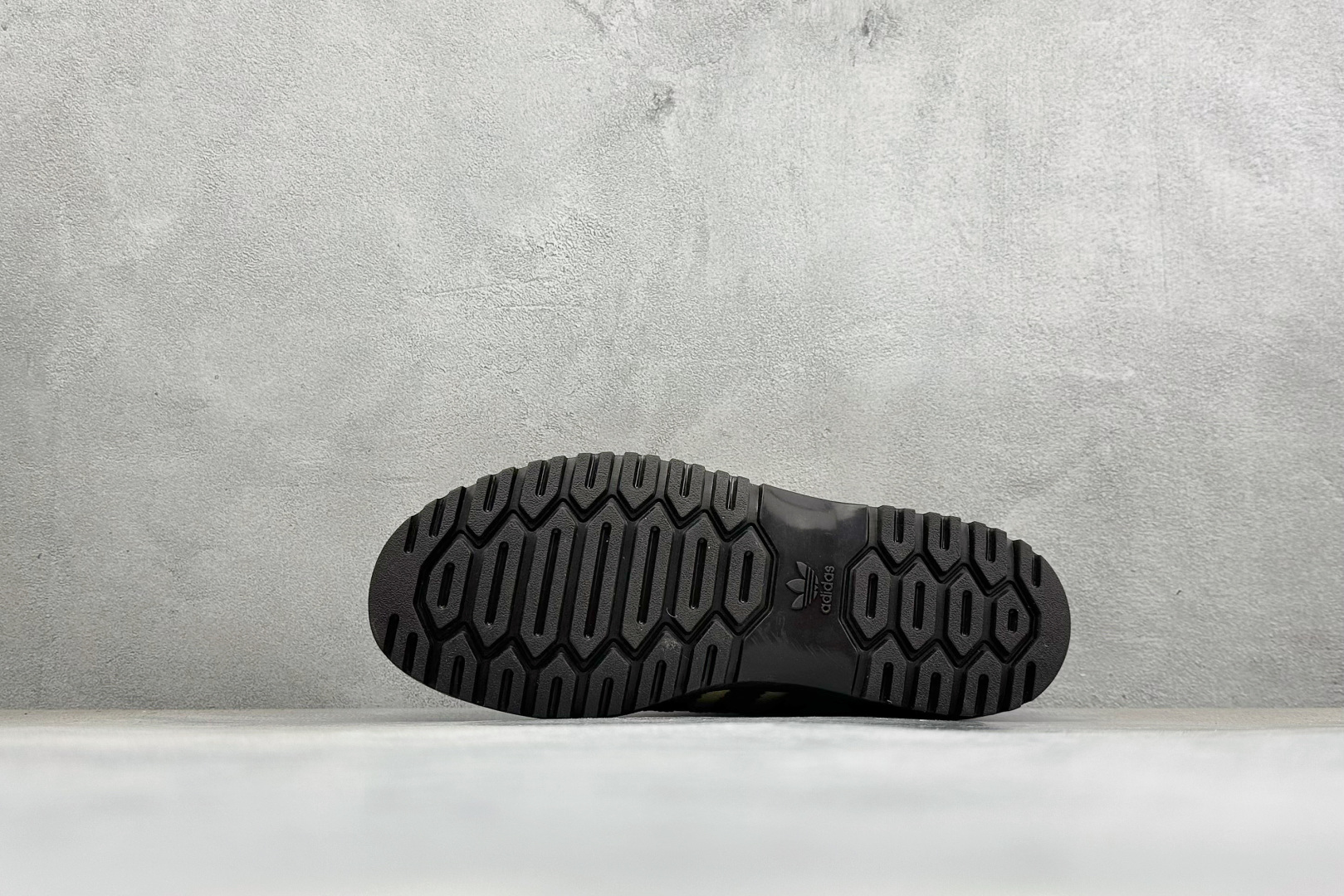 Adidas originals Samba WTR 雕花布洛克小皮鞋 ​货号：KI6276 尺码：36-45带半码 