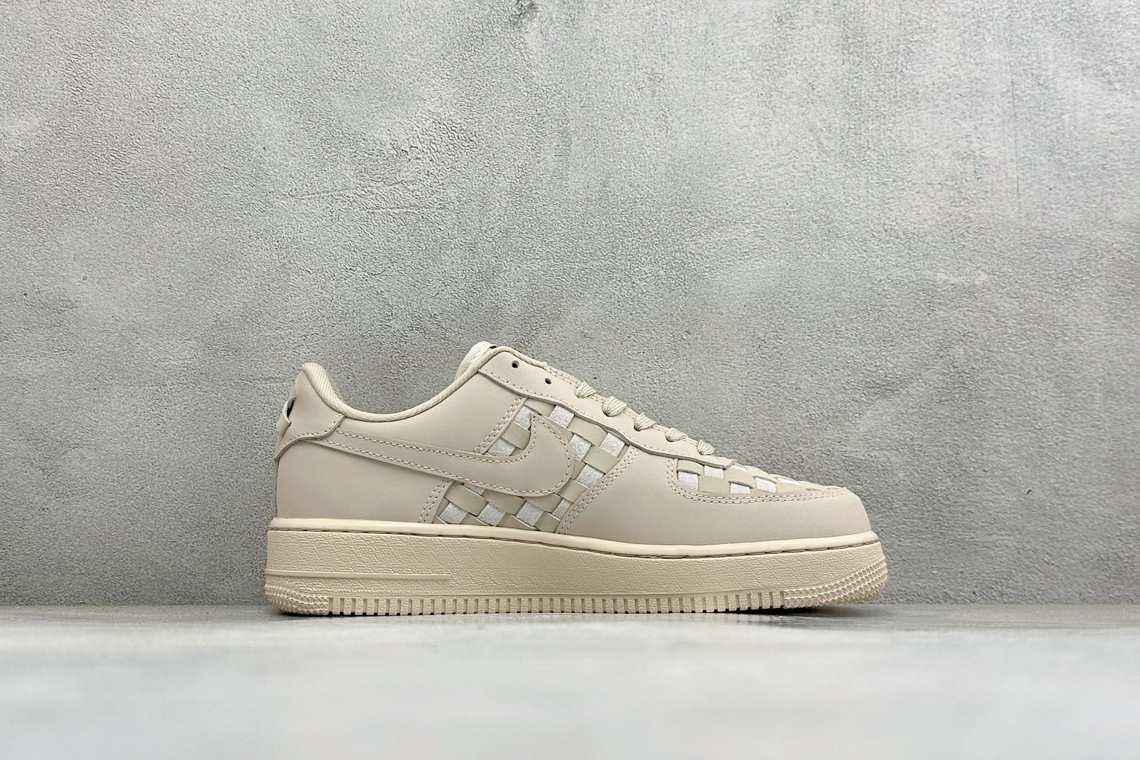 SC福利 Nike Air Force 1 '07 Low 空军一号低帮百搭休闲运动板鞋 柔软、弹性十足的缓震性能和出色 SC福利 Nike Air Force 1 '07 Low 空军一号低帮百搭休闲运动板鞋 柔软、弹性十足的缓震性能和出色