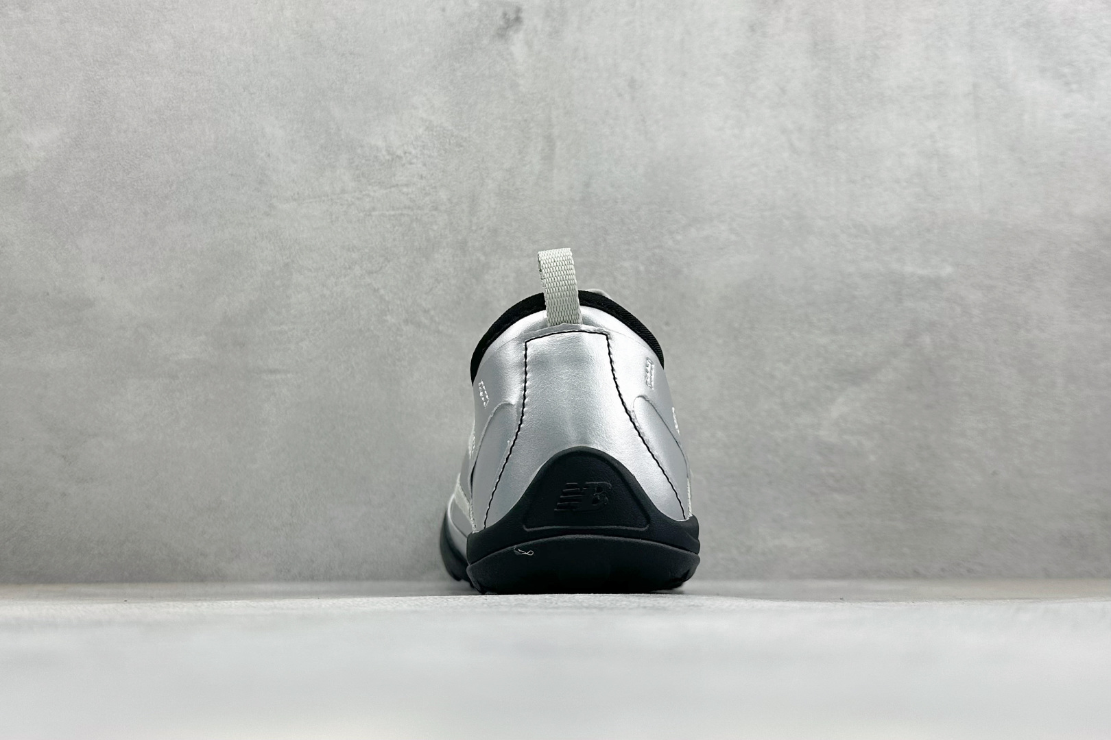 DZ版New Balance MT10系列 新百伦 薄底赤足鞋 防滑耐磨平衡轻便 低帮休闲城市通勤跑步鞋 货号: MT1