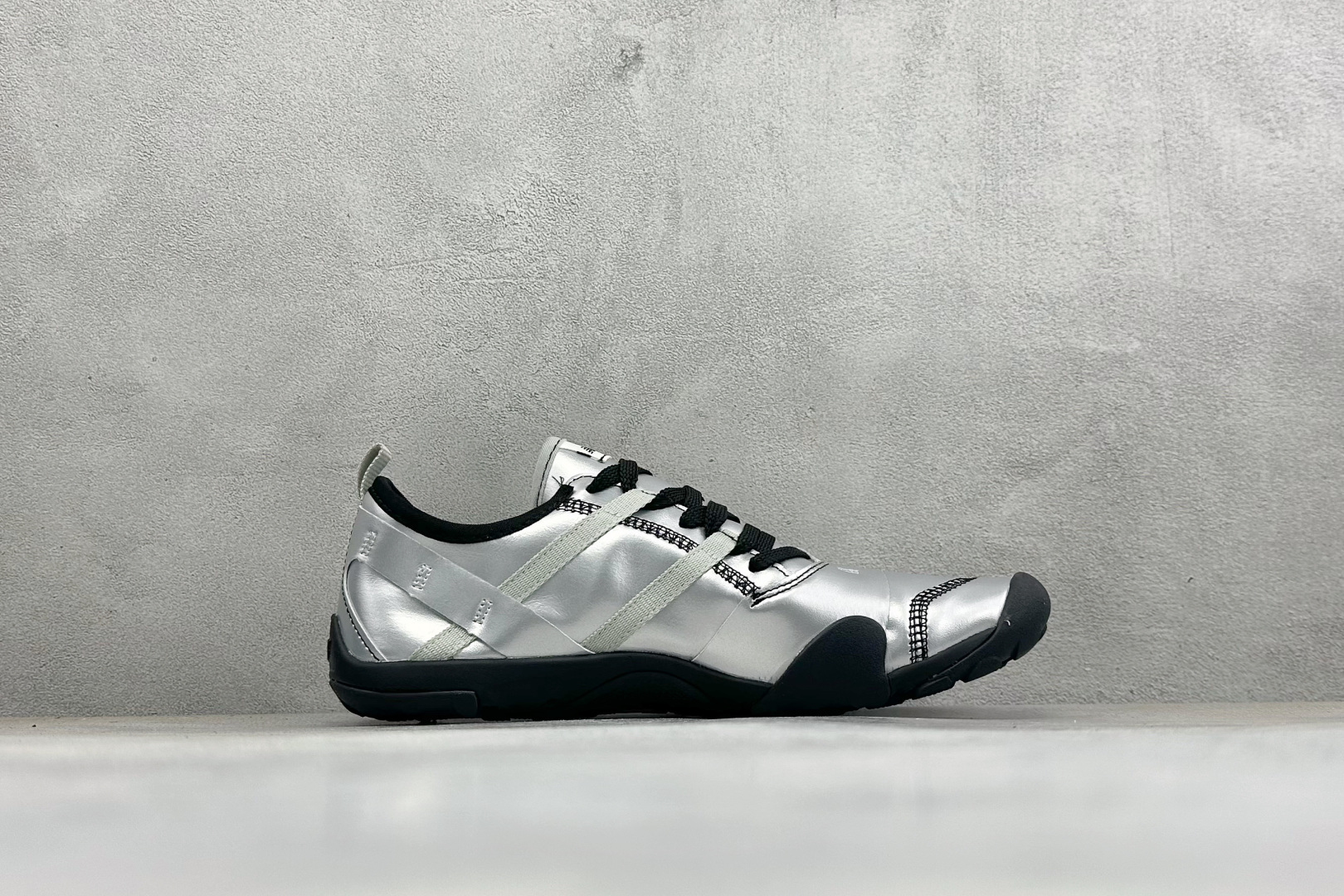DZ版New Balance MT10系列 新百伦 薄底赤足鞋 防滑耐磨平衡轻便 低帮休闲城市通勤跑步鞋 货号: MT1