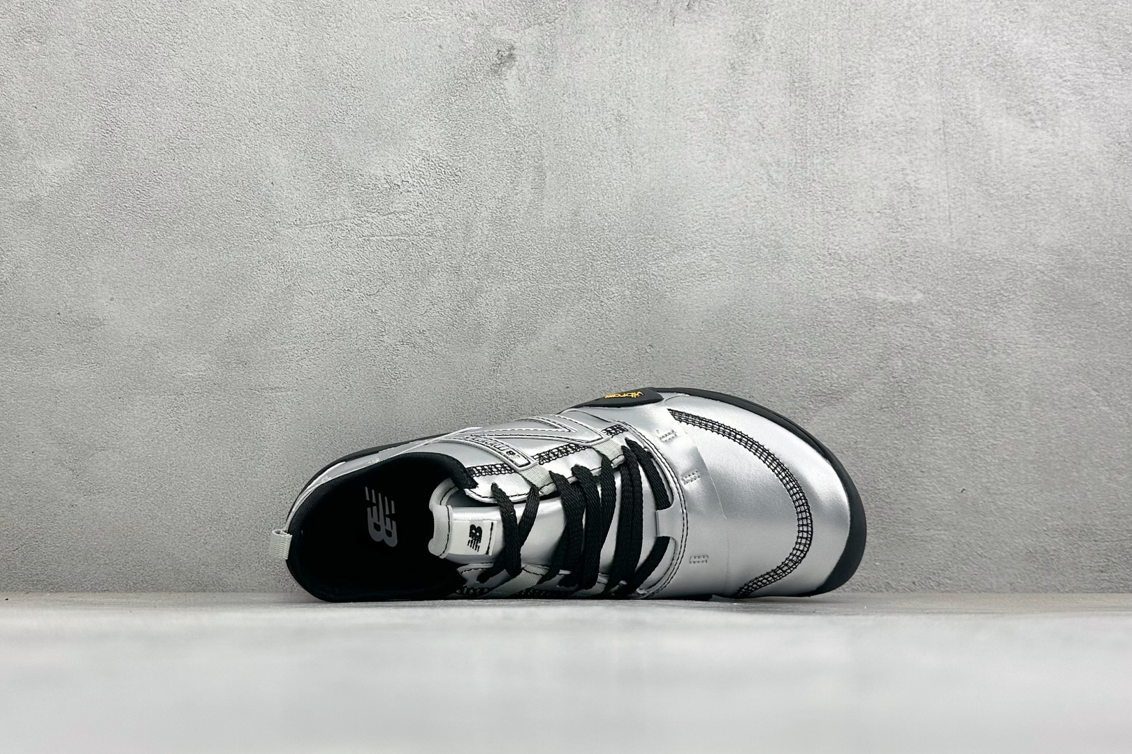 DZ版New Balance MT10系列 新百伦 薄底赤足鞋 防滑耐磨平衡轻便 低帮休闲城市通勤跑步鞋 货号: MT1