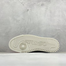 S版OFF- WHITE 3.0 Off Court 小牛皮 圆头系带低帮板鞋 原厂原档开发 外观很有设计感 个性独特 S版OFF- WHITE 3.0 Off Court 小牛皮 圆头系带低帮板鞋 原厂原档开发 外观很有设计感 个性独特