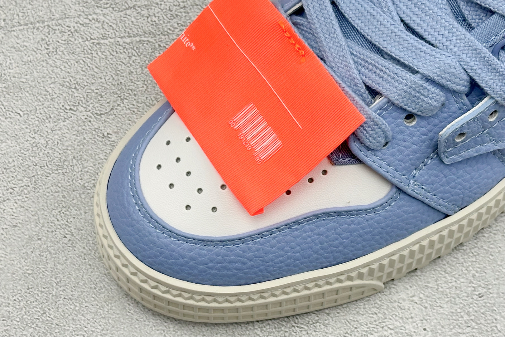 S版OFF- WHITE 3.0 Off Court 小牛皮 圆头系带低帮板鞋 原厂原档开发 外观很有设计感 个性独特 S版OFF- WHITE 3.0 Off Court 小牛皮 圆头系带低帮板鞋 原厂原档开发 外观很有设计感 个性独特
