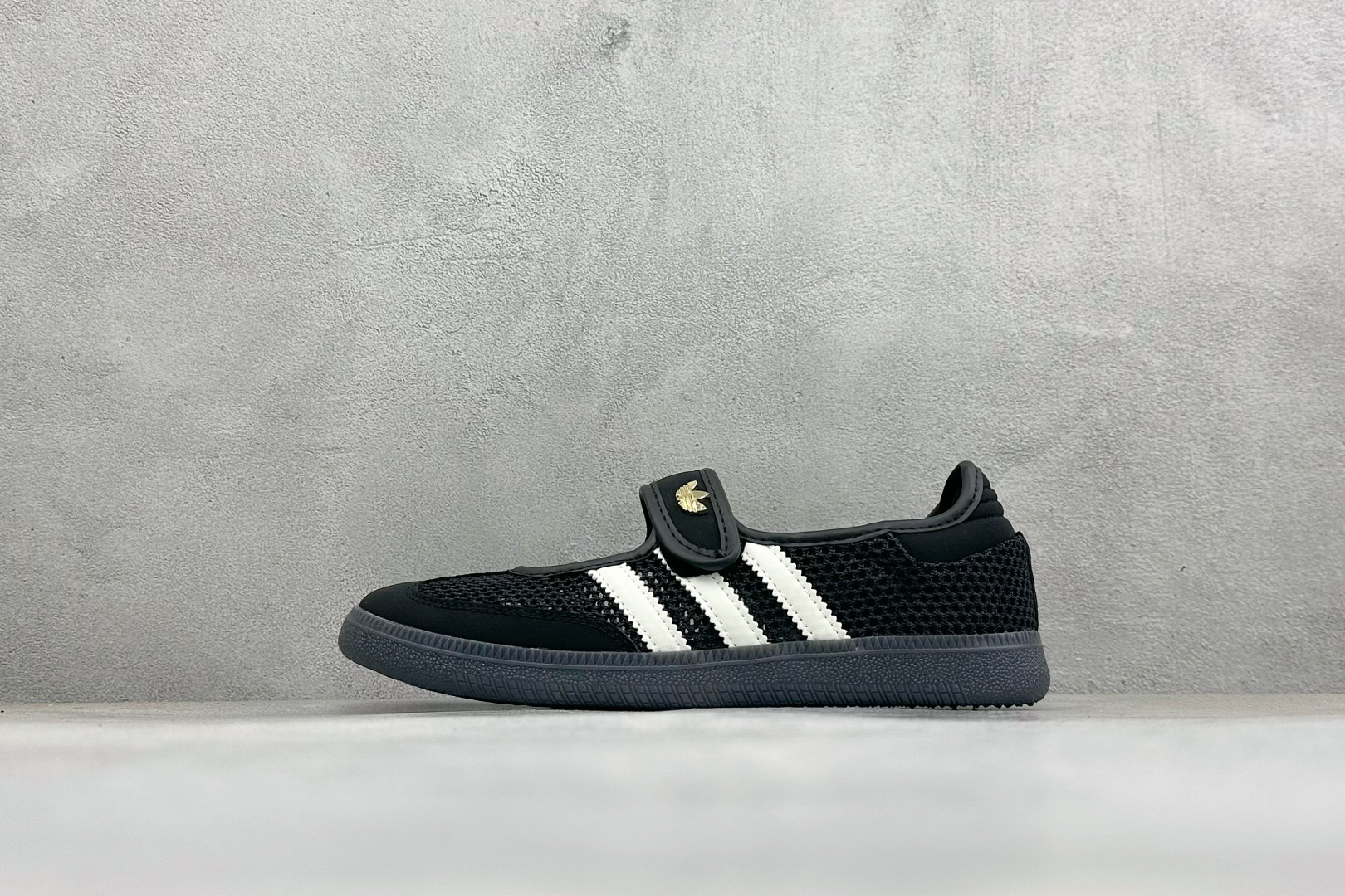 ZC版Adidas Samba Jane 阿迪达斯 玛丽珍懒人生活休闲鞋 货号:LA6830 尺码:36-45 ZC版Adidas Samba Jane 阿迪达斯 玛丽珍懒人生活休闲鞋 货号:LA6830 尺码:36-45