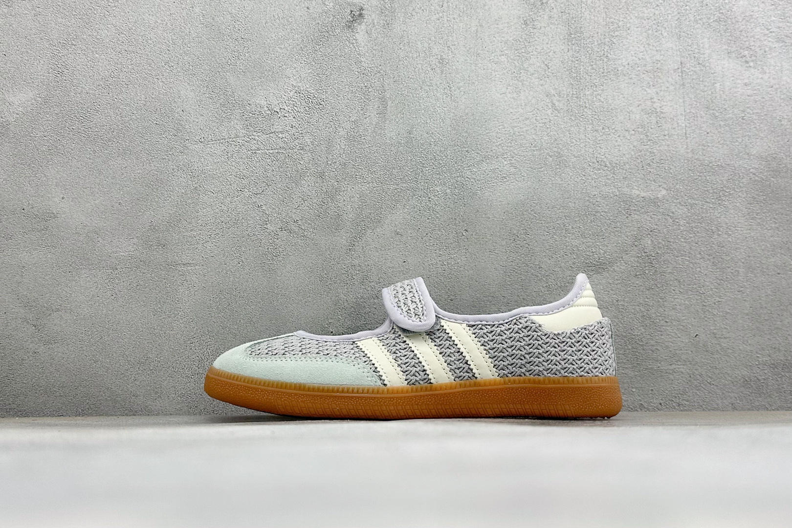 ZC版Adidas Samba Jane 阿迪达斯 玛丽珍懒人生活休闲鞋 货号:LA7837 尺码:36-45 ZC版Adidas Samba Jane 阿迪达斯 玛丽珍懒人生活休闲鞋 货号:LA7837 尺码:36-45