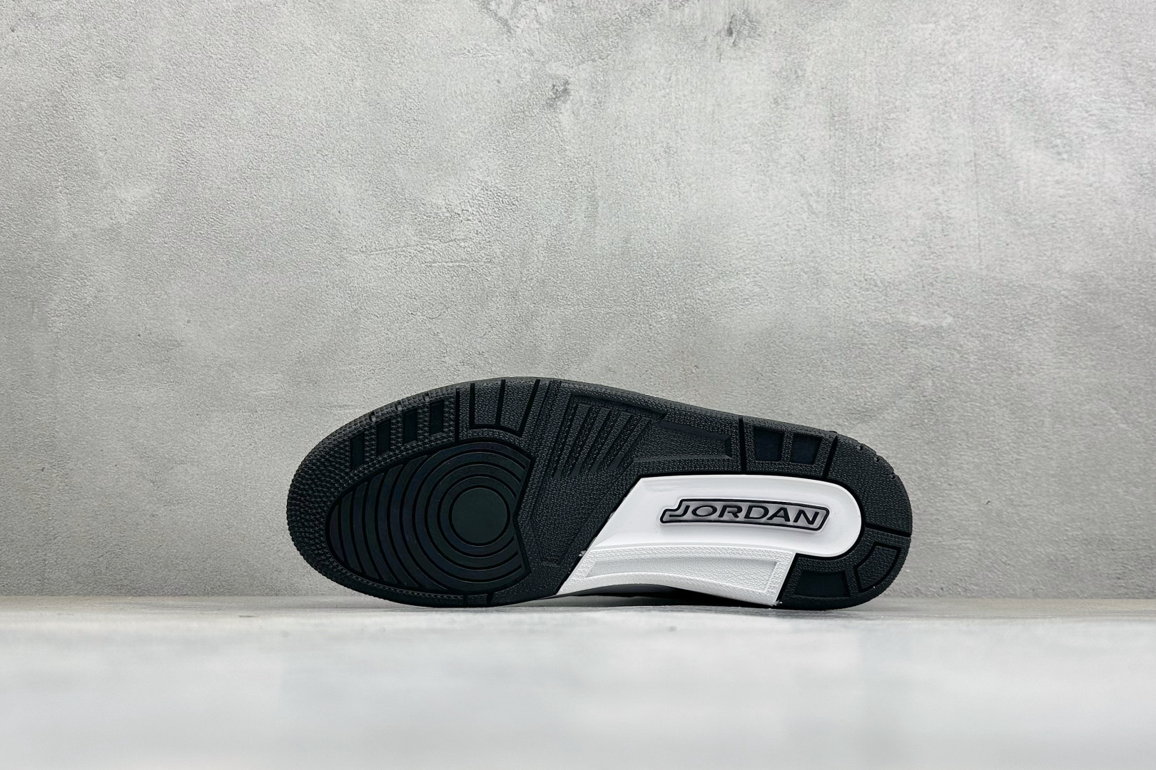 Air Jordan Legacy AJ312 Low 头层魔术贴三合一板鞋 货号:CD7069-071 尺码:36 3 Air Jordan Legacy AJ312 Low 头层魔术贴三合一板鞋 货号:CD7069-071 尺码:36 3