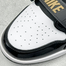 Air Jordan Legacy AJ312 Low 头层魔术贴三合一板鞋 货号:CD7069-071 尺码:36 3 Air Jordan Legacy AJ312 Low 头层魔术贴三合一板鞋 货号:CD7069-071 尺码:36 3